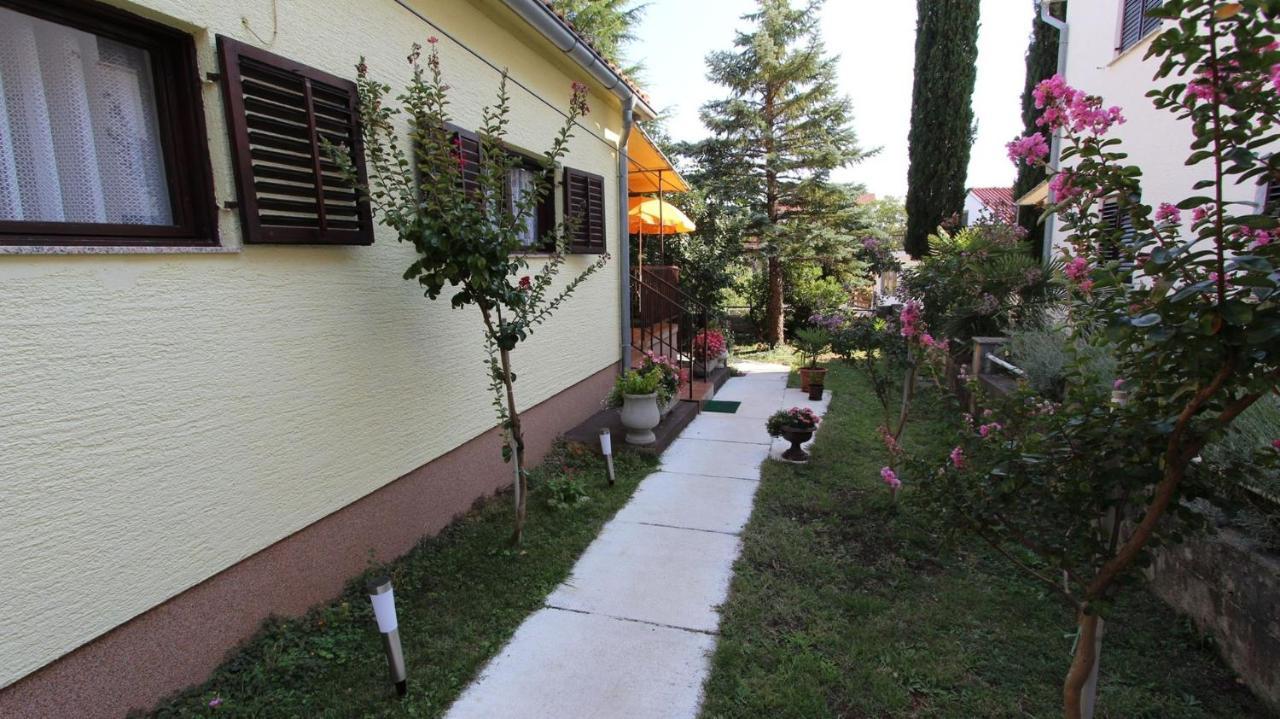 מאלינסקה Apartments Trupec מראה חיצוני תמונה